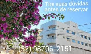 Lindo apartamento com Wi-Fi a 370m da Praia do Morro, próximo ao Marlim Azul e à Av Paris